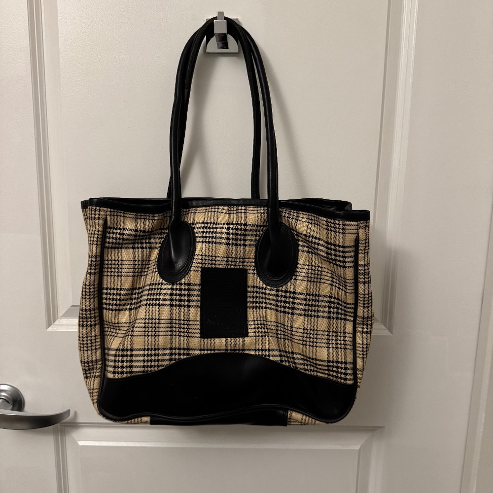 5/A Baker Taylor Tote
